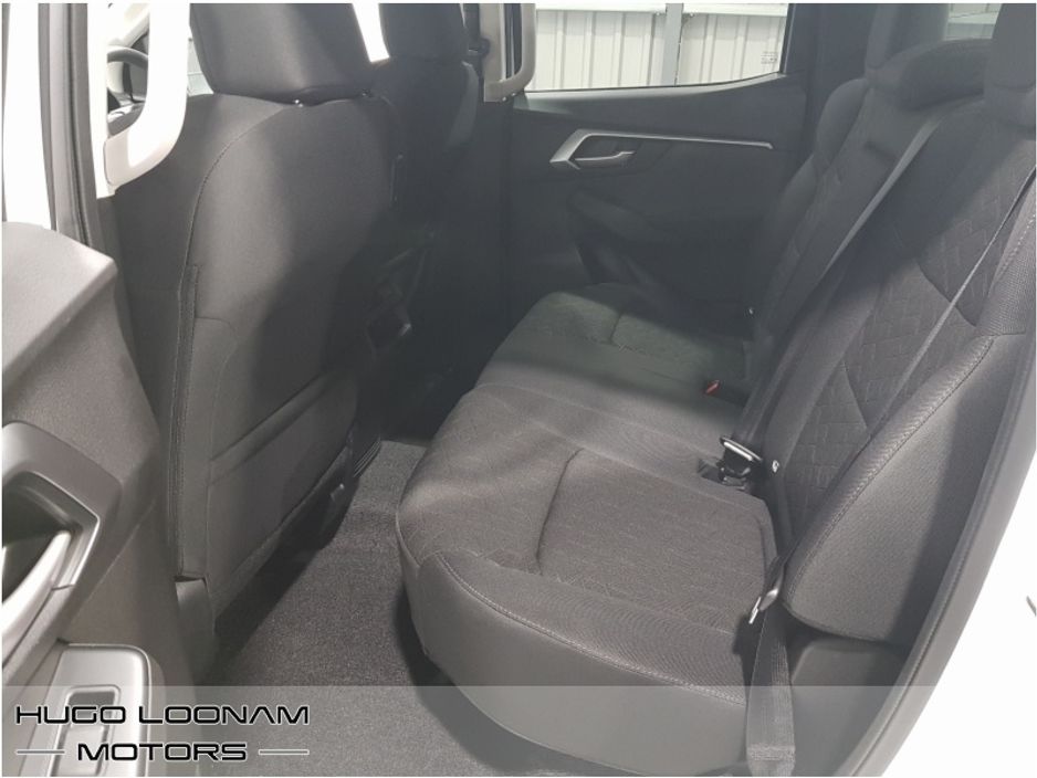 Isuzu D-Max 0.0 LS Doublecab Auto Pickup Diesel White