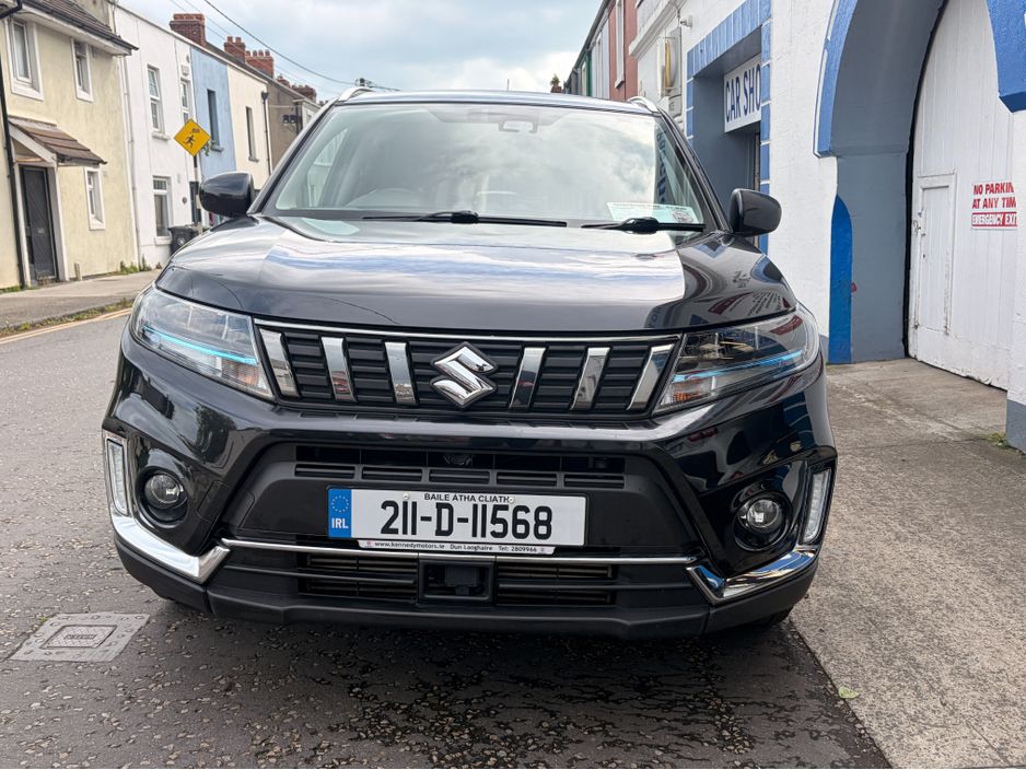 Suzuki Vitara 0.0 SZT HYBRID  1.4 BOOSTERJET ,UP TO 5 YEARS WARRANTY , REVERSING CAMERA , TOUCH SCREEN SUV Hybrid Black