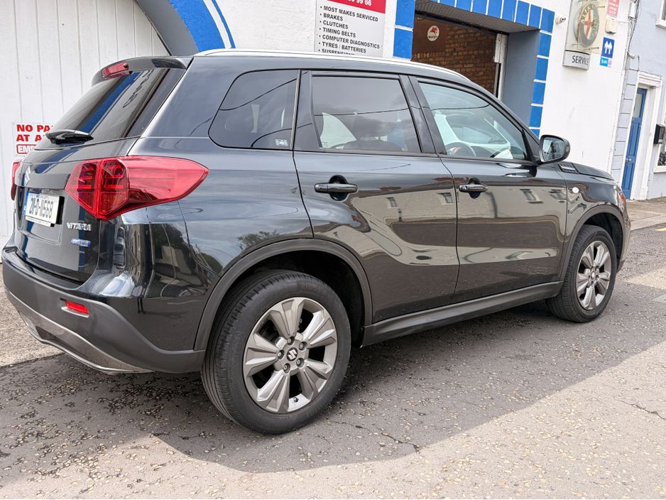 Suzuki Vitara 0.0 SZT HYBRID  1.4 BOOSTERJET ,UP TO 5 YEARS WARRANTY , REVERSING CAMERA , TOUCH SCREEN SUV Hybrid Black