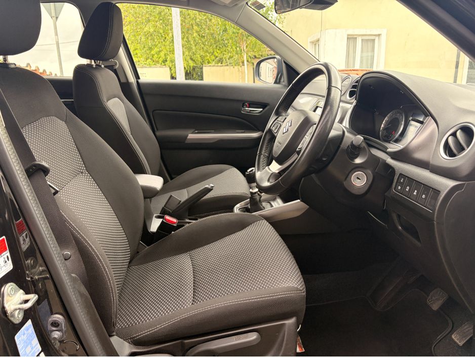 Suzuki Vitara 0.0 SZT HYBRID  1.4 BOOSTERJET ,UP TO 5 YEARS WARRANTY , REVERSING CAMERA , TOUCH SCREEN SUV Hybrid Black