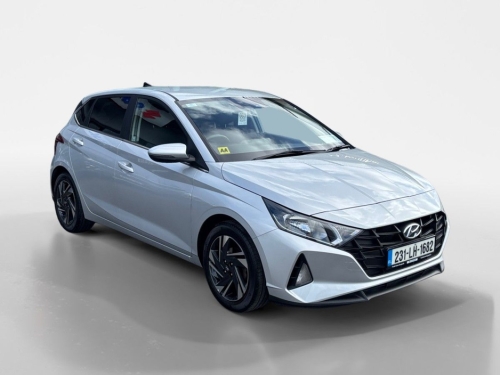 Hyundai i20 0.0 i20 Deluxe Plus Hatchback Petrol Silver